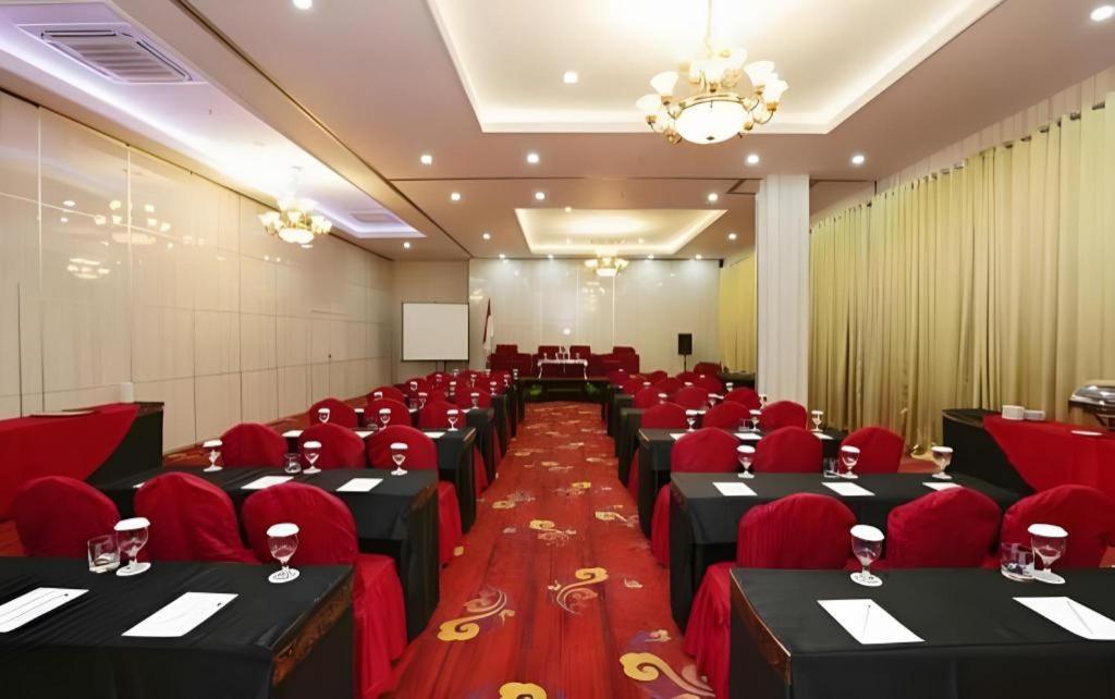 Sindoro Hotel Cilacap By Conary Eksteriør bilde